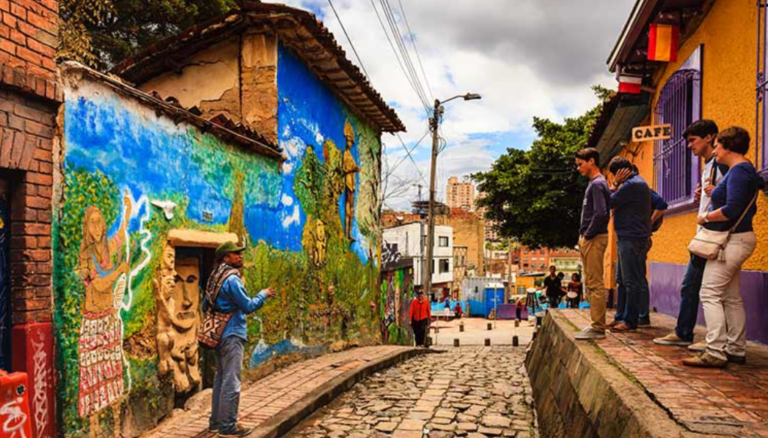 Lee más sobre el artículo Explore Bogotá: Trendy Areas and Hidden Gems City Tour Guide